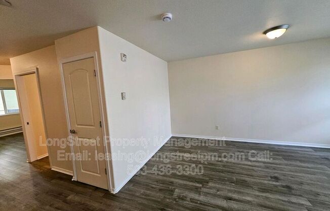 300 SE 148 AVE