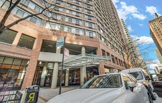 1 bed, 1 bath, 600 sqft, $2,300, Unit Unit 711