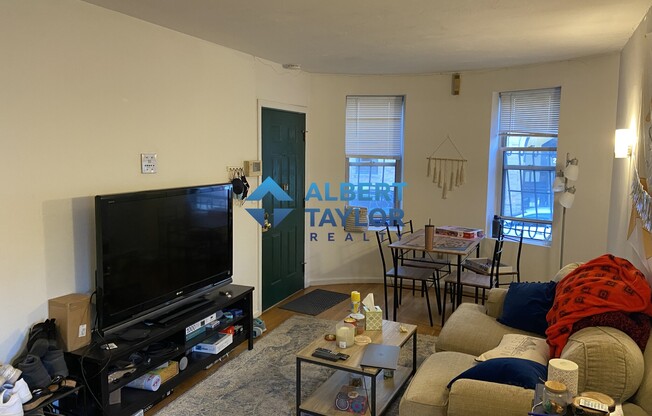 22 SAINT CYPRIANS PL