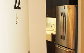 940 E 2 ST