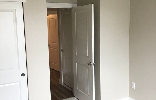 2 beds, 2 baths, $1,900, Unit # 206