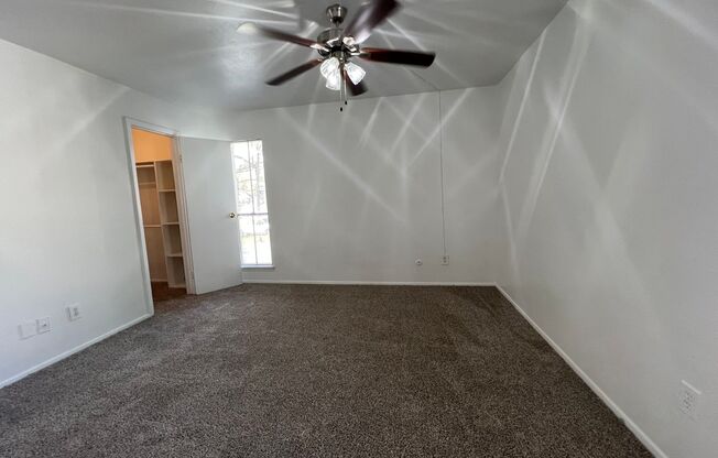 2 beds, 2 baths, 996 sqft, $1,179, Unit 06-031