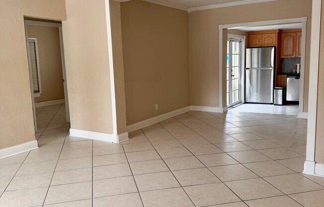 520 SW 56 AVE