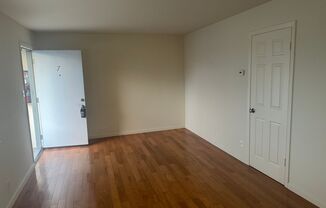 2 beds, 1 bath, $2,695, Unit 7