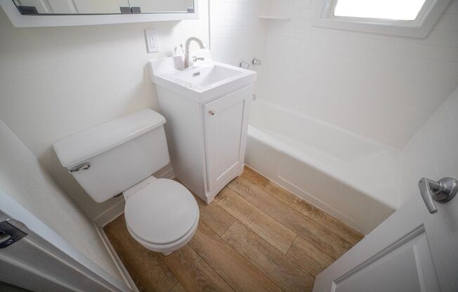Studio, 1 bath, 550 sqft, $995, Unit 61-004