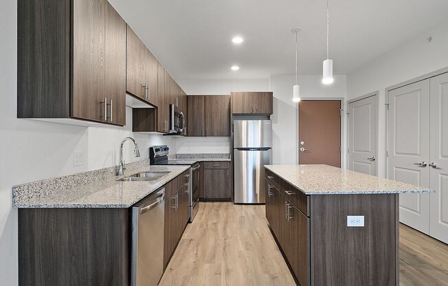 1 bed, 1 bath, 1,015 sqft, $1,995, Unit 410