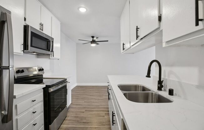1 bed, 1 bath, 695 sqft, $1,898, Unit 319