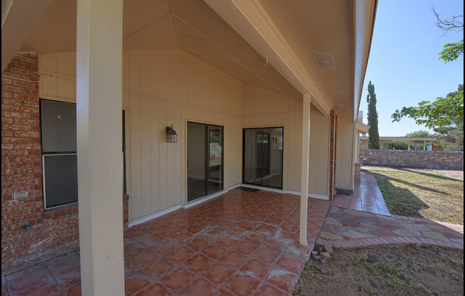 3 beds, 2 baths, $1,685