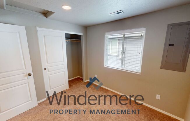 3 beds, 2 baths, 1,064 sqft, $1,695, Unit chin207-1