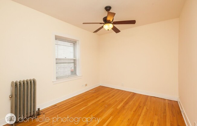 903 W Altgeld St, Chicago IL 3B