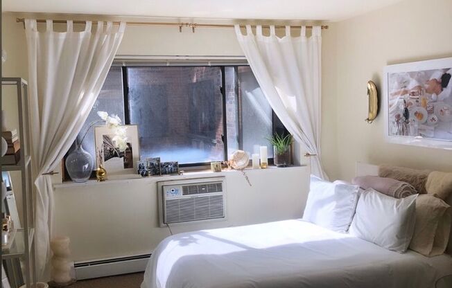 Studio, 1 bath, 400 sqft, $1,425, Unit 421-#401