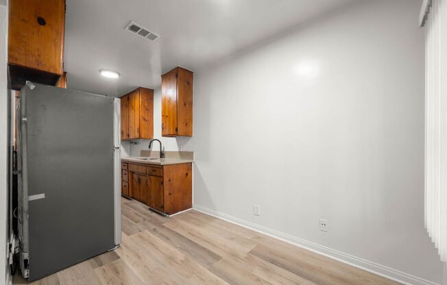 1 bed, 1 bath, $2,095, Unit 05