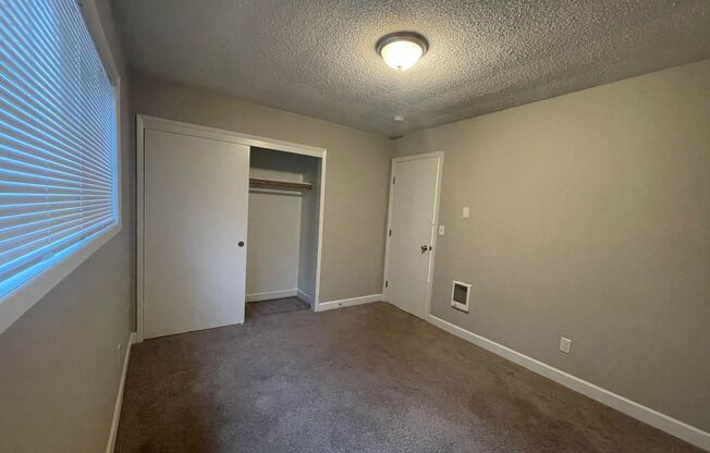 2 beds, 1 bath, $1,795, Unit 05