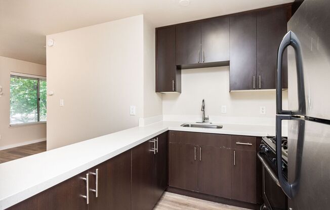 Studio, 1 bath, 451 sqft, $1,450, Unit 91