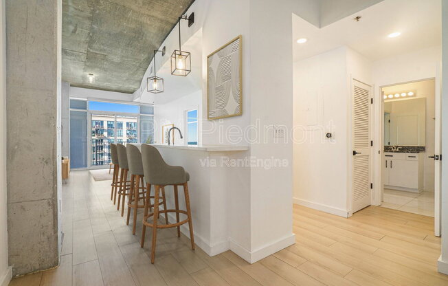 1 bed, 1 bath, 779 sqft, $2,200, Unit Apt 2003
