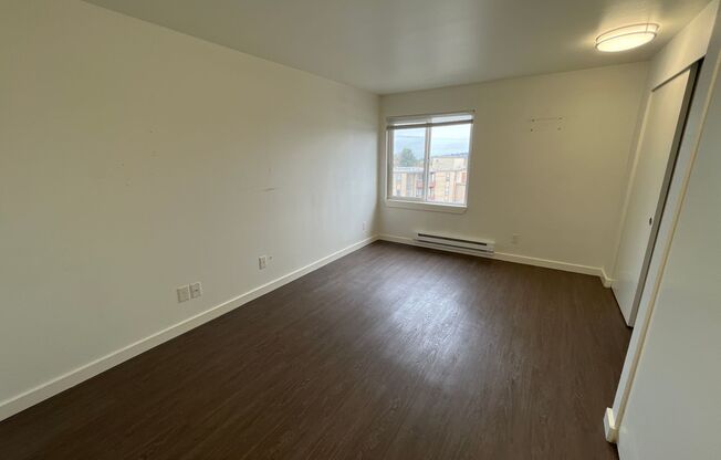 1 bed, 1 bath, 736 sqft, $1,995, Unit 3539 - 211