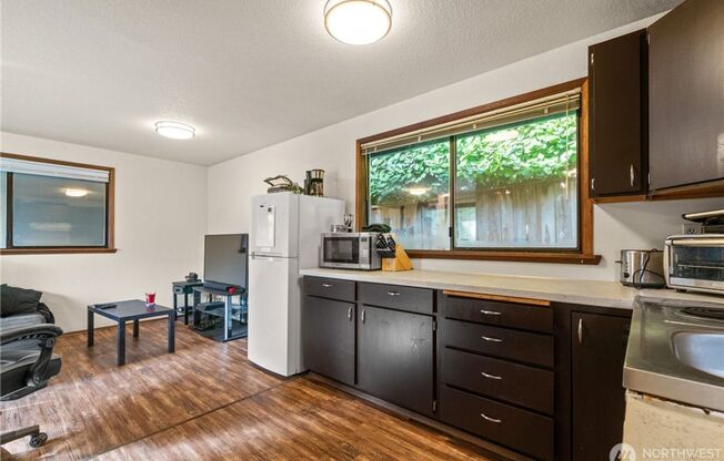 16747 3rd Ave NE, Shoreline, WA 98155