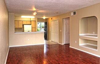 2 beds, 2 baths, $1,700, Unit Unit 1215