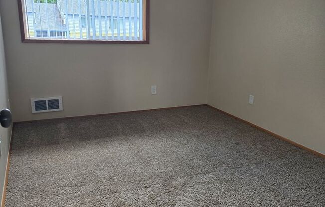 2 beds, 1 bath, 764 sqft, $1,350, Unit 1450-4