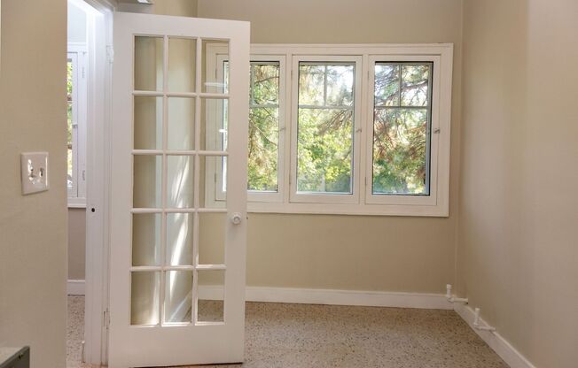 2 beds, 1 bath, 900 sqft, $1,395, Unit 318