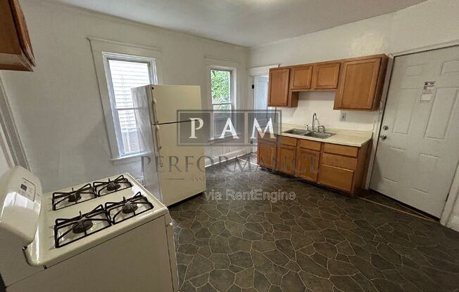 2443 S 9 ST