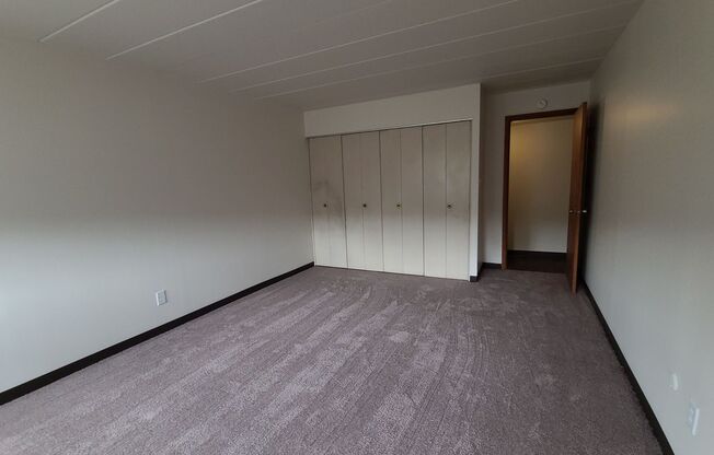 1 bed, 1 bath, 1 sqft, $950, Unit GOV - 209