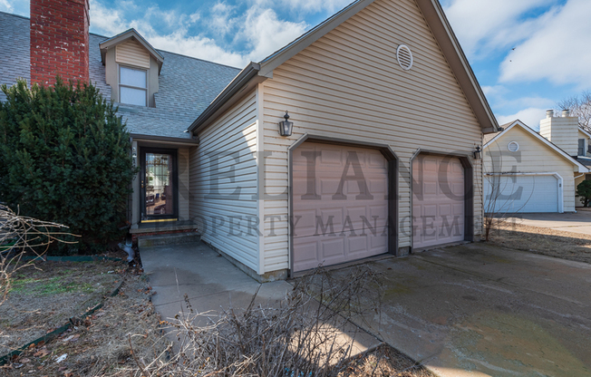 1417 S GOEBEL CIR