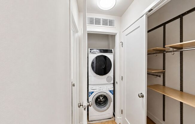 Studio, 1 bath, 470 sqft, $2,100