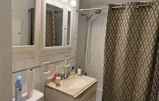 1 bed, 1 bath, 750 sqft, $2,400, Unit 4C
