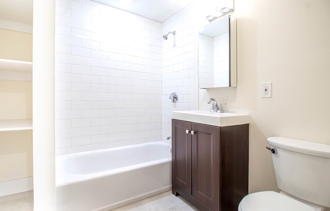 Studio, 1 bath, 518 sqft, $2,500, Unit 32