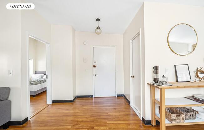 30 E 18 ST