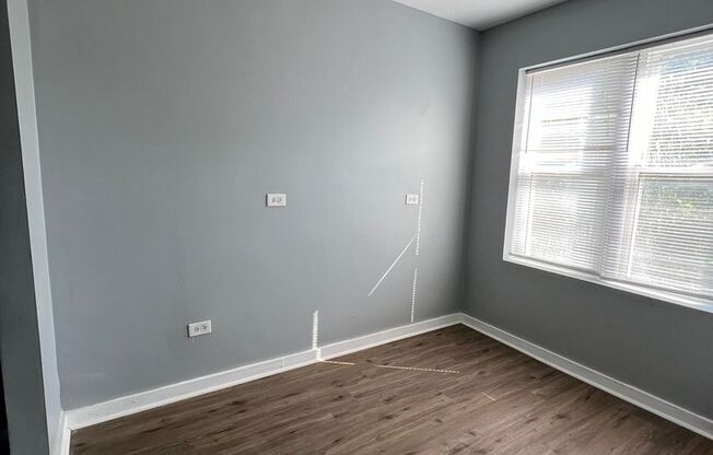 1 bed, 1 bath, 420 sqft, $1,250