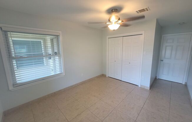 3 beds, 2 baths, $2,500