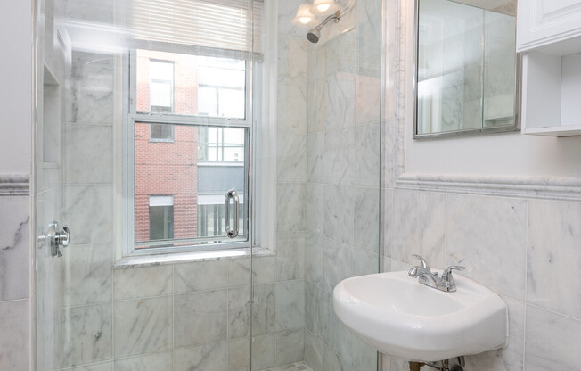 2 beds, 1 bath, 419 sqft, $3,350, Unit 22