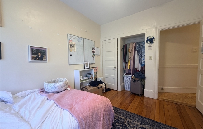 1 bed, 1 bath, 550 sqft, $2,400, Unit 6
