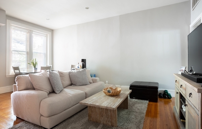81 Saint Botolph St 2