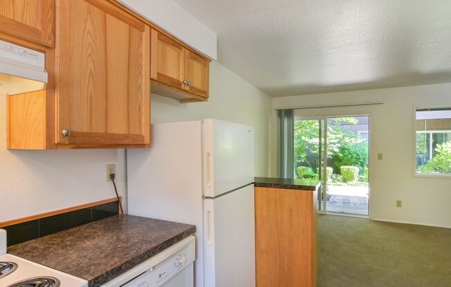 2 beds, 1 bath, $1,550, Unit 3