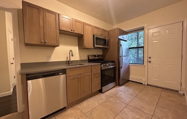 435 Walnut Ave