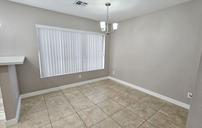 $500 off First Months Rent! Newly Renovated 4 Bedroom 2 Bathroom in Glendale!