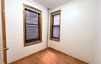 35 HENRY ST