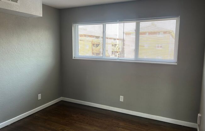 2 beds, 1 bath, 750 sqft, $1,095, Unit B10 1015 12
