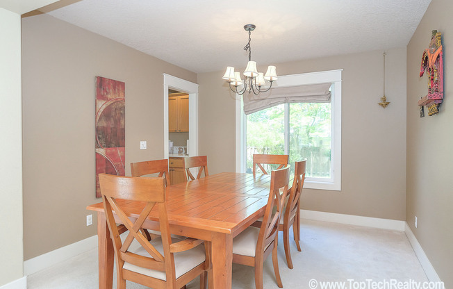 Lovely 4 Bedroom | 2.5 Bathroom Single Family Home | Corner Lot | Kaiser Woods Community