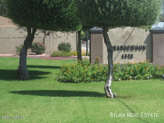 4828 W ORANGEWOOD AVE