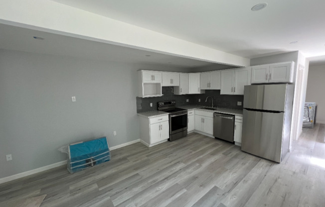 2595 WENTWORTH DR