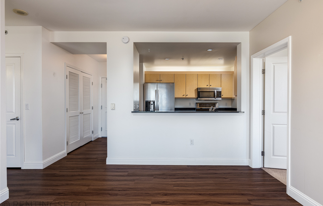 140 South Van Ness Avenue, Unit# 641