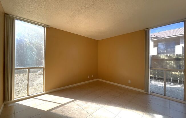 2 beds, 1 bath, $1,699, Unit 07