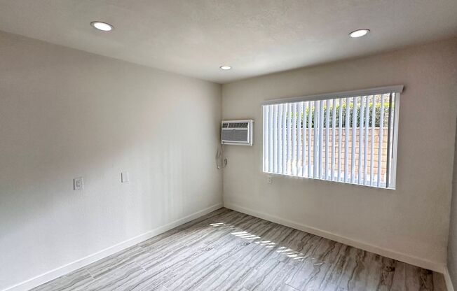 1 bed, 1 bath, $2,245, Unit 203