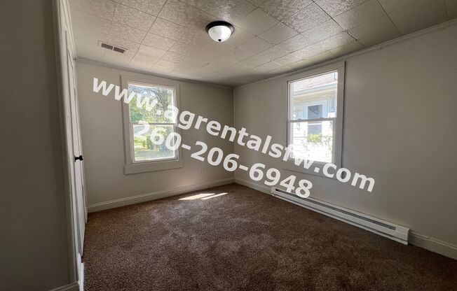 3 beds, 1 bath, $1,085