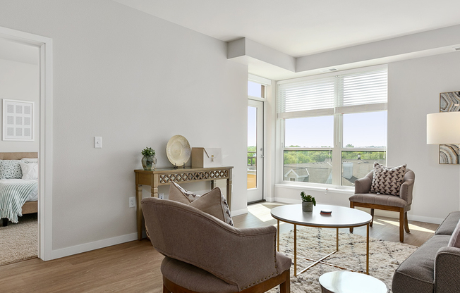 1 bed, 1 bath, 698 sqft, $1,595, Unit 201