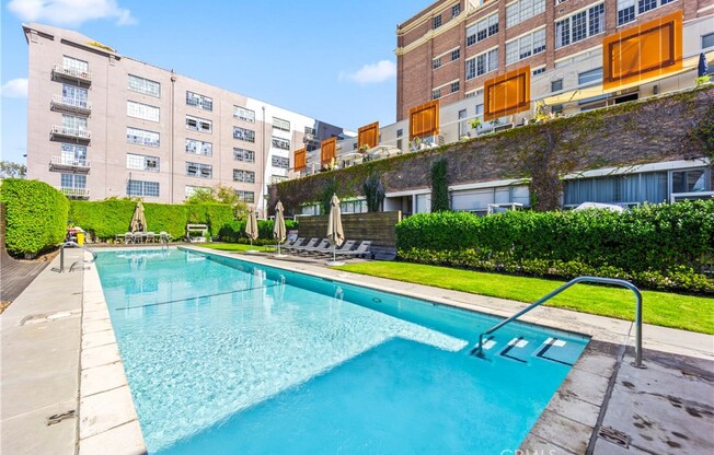 1 bed, 2 baths, 1,189 sqft, $4,500